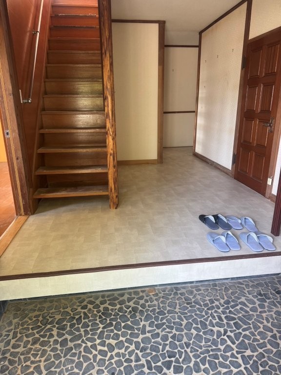 古河市 玄関クッションフロア張替後 明るく清潔な仕上がり